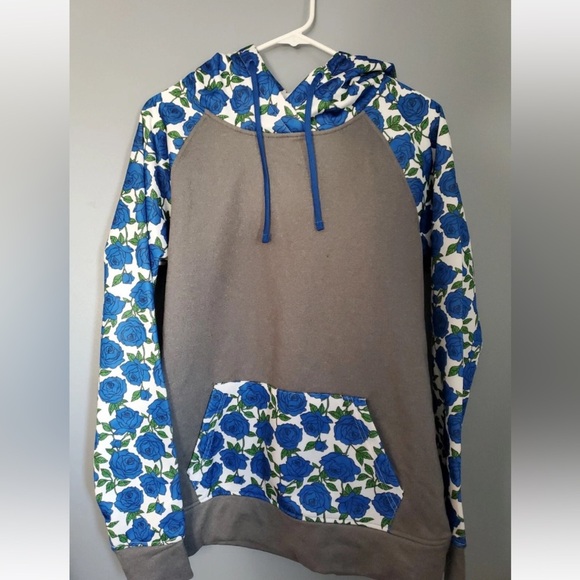 EMPYRE PULLOVER HOODIE Gray Block BLUE ROSES Skater Emo EXCELLENT CONDITION Med - Picture 1 of 5